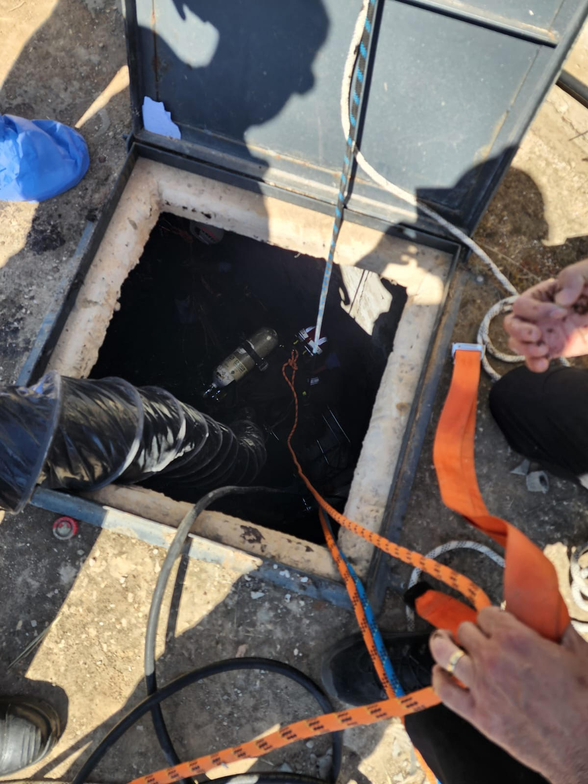 تخليص عامل سقط في بئر بعمق 300 متر في القدس